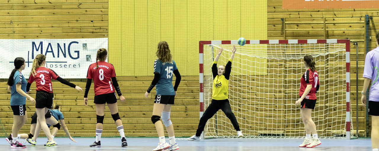 Spielszene wB-Jugend gegen Ludwigsfeld